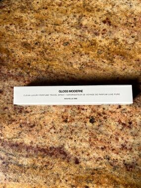 Gloss Moderne - Novelle Ame - Travel size 10 ml NEW